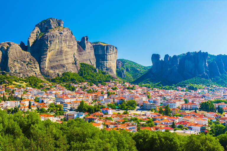 Privat tur till klostren i Meteora från Thessaloniki!Meteora: Exklusiv privat tur till Greklands kloster