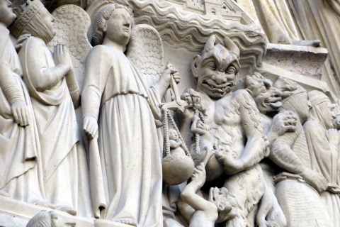 Notre Dame: Prywatna wycieczka z przewodnikiemNotre Dame: Prywatna wizyta z przewodnikiem
