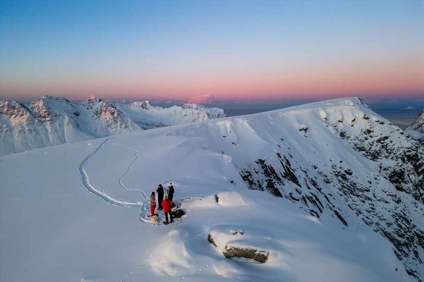 Lofoten Islands: Guided Snowshoeing Tour - Uphill version
