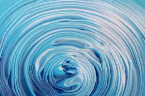 Leipzig: Acrylic Pouring Workshop – Pour Your Artwork