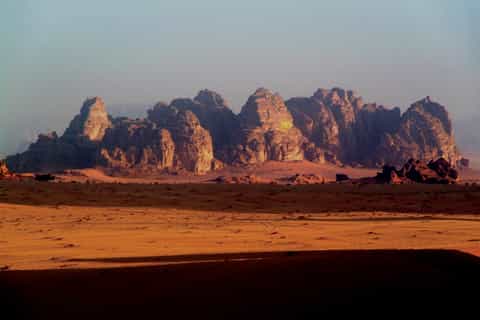 From Aqaba: 2-Hour Jeep Tour to Wadi Rum