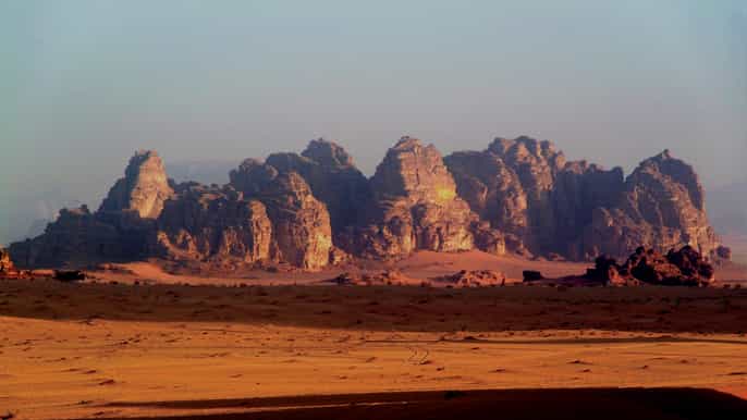 from aqaba 2hour jeep tour to wadi rum