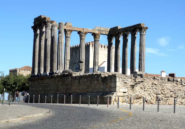 From Lisbon: Full-Day Évora and Almendres Cromlech Tour