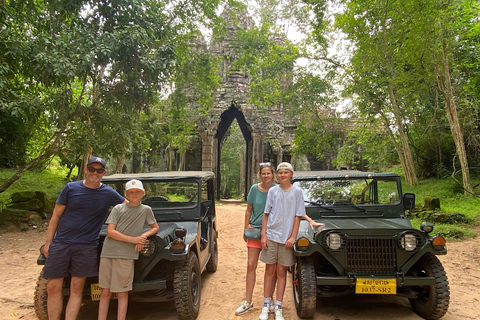 Siem Reap Angkor Wat: tour in jeep all&#039;alba a Srah Srang