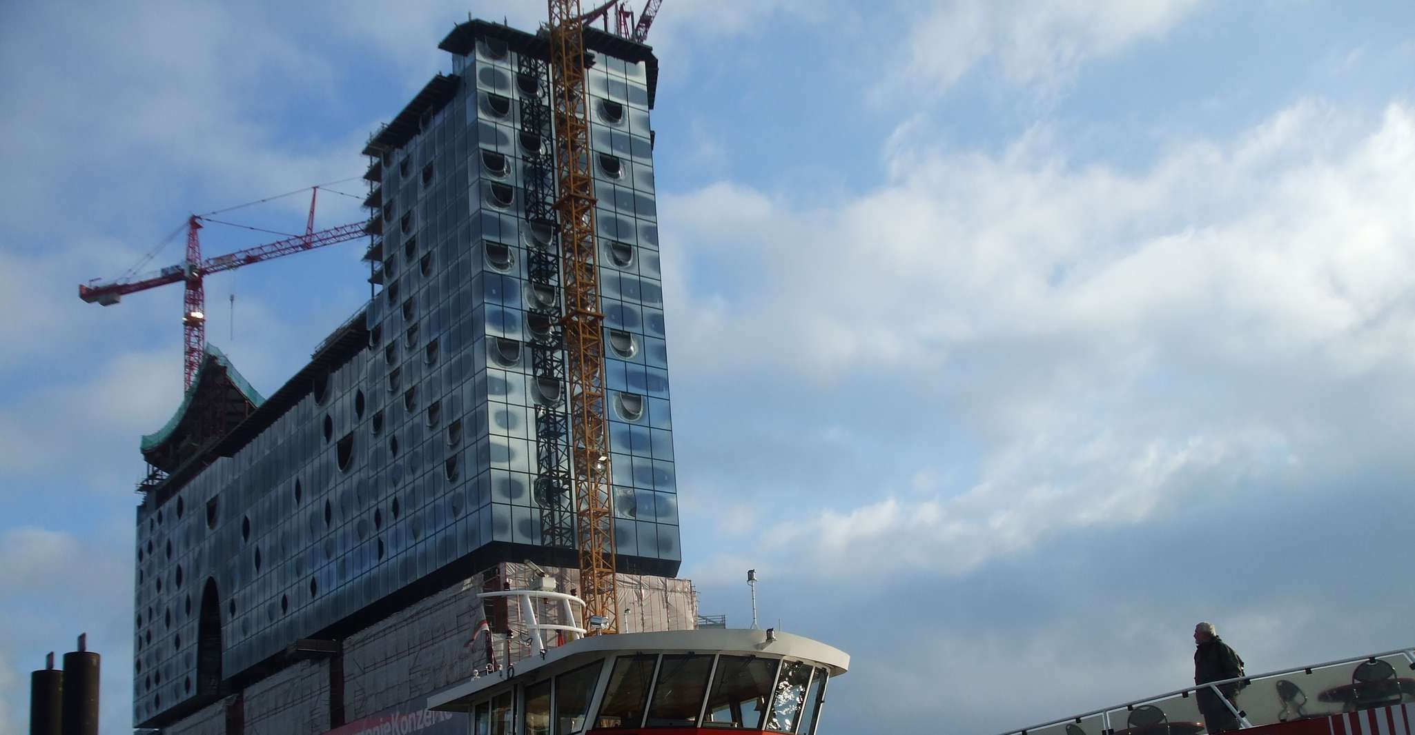 Hamburg, City Tour by Bike with Elbphilharmonie - Housity