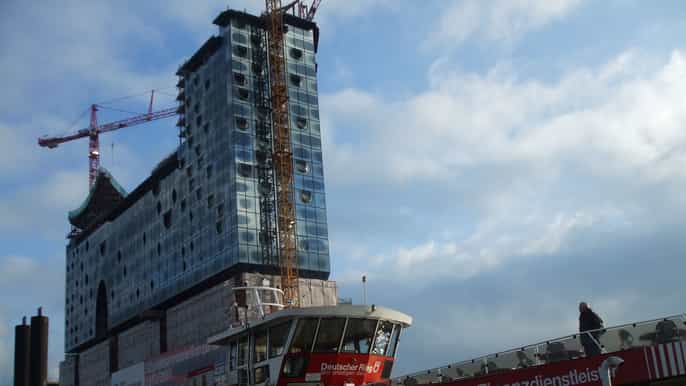 hamburg city tour by bike with elbphilharmonie