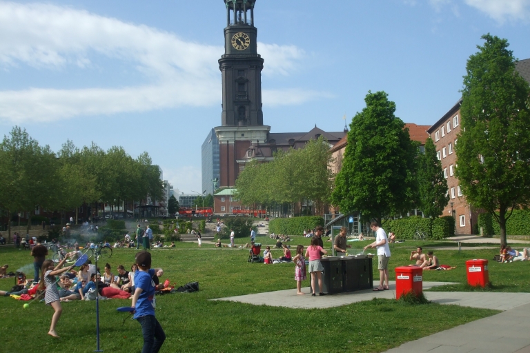 Hamburg: City Tour by Bike with Elbphilharmonie