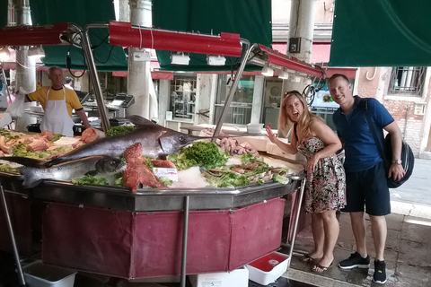 Venedig: Street Food Tour med en lokal guide och provsmakningarGemensam rundtur på engelska