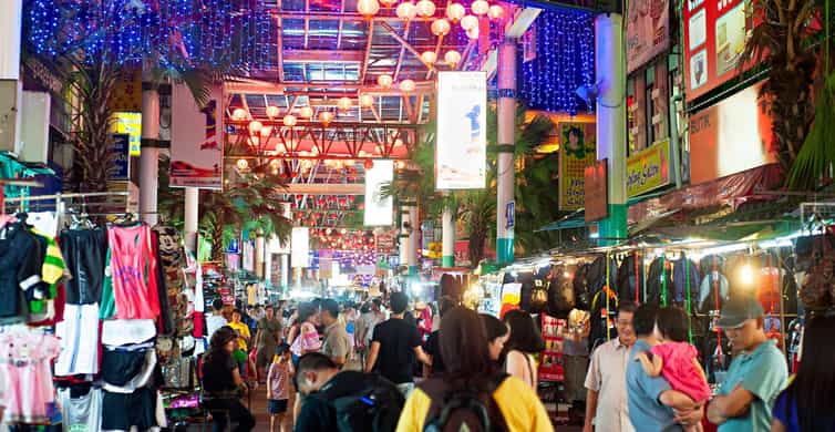 Kuala Lumpur: 4-Hour Authentic Local Markets & Event Tour