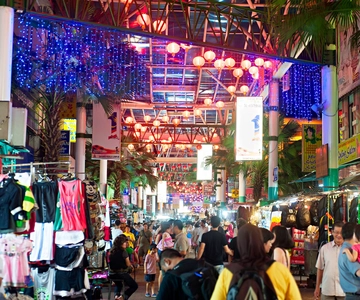 Kuala Lumpur: 4-Hour Authentic Local Markets & Event Tour