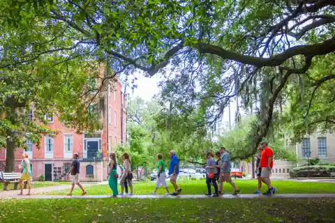 Savannah: Local Favorites Walking Foodtour