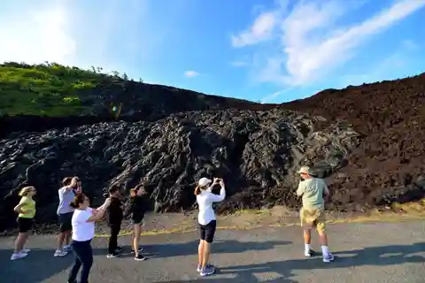 From Kona or Waikoloa: Volcanoes National Park Adventure