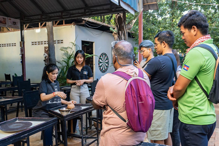 Siem Reap: City Tour, Killing Fields, & Art Haft -Day Tour Tuk Tuk Option + Tour Guide