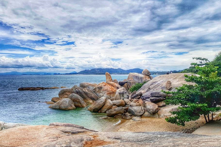 Koh Samui: Guidad tur med Buddhastatyer &amp; Na Muang FallsKoh Samui: Guidad upptäcktsresa i grupp