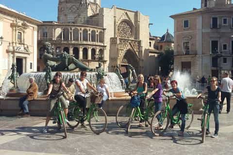 Valencia: Las Fallas Bike Tour