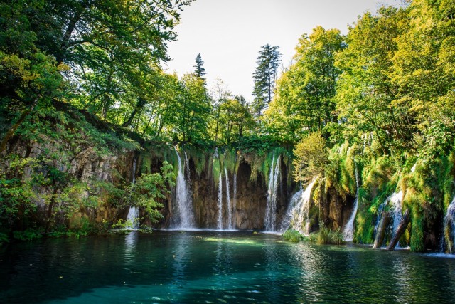 Visit From Zagreb Transfer to Split & Plitvice Lakes Guided Tour in Split