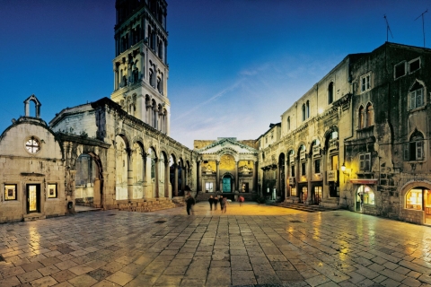 Split: 1.5-Hour Walking Tour and Diocletian's Palace Guided tour in Spanish