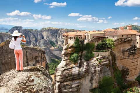 Meteora: 2-Day and 1-Night Tour by Train from Athens