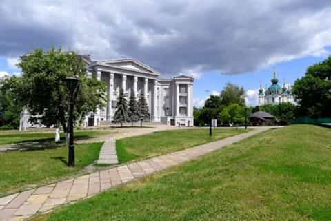 Kiev: St Andrew's Church & Museum of the History of Ukraine