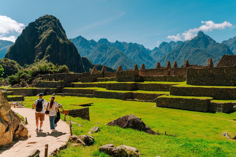 Aguas Calientes: Machu Picchu Circuit 2 Ticket with Guide Machu Picchu Circuit 2 Ticket with Private Guide