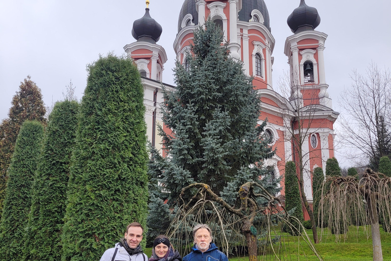 Mołdawia: winnica Cricova, Stary Orhei i klasztor CurchiMołdawia: klasztor Curchi, Orheiul Vechi i winiarnia