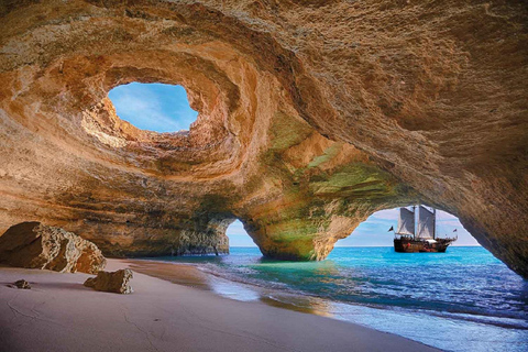 Au départ de Lisbonne : Algarve, grotte marine de Benagil et visite d&#039;une jounée à Lagos