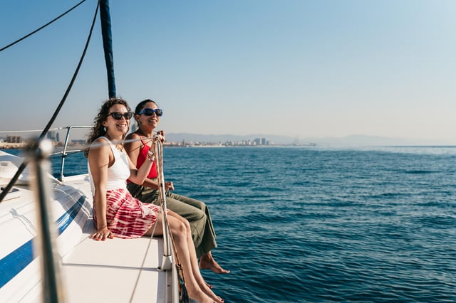 Barcelona: Sailing Tour with Young Local Captain &amp; Drinks