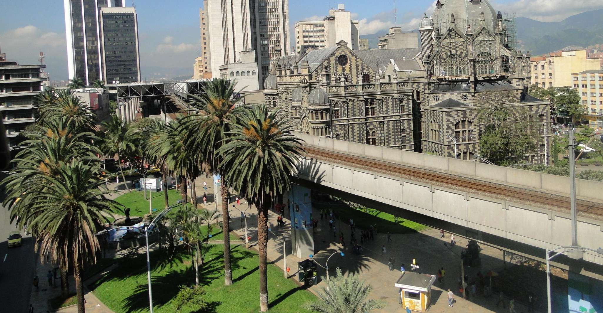 Medellín, Wanderung mit Seilbahn und Botero Plaza - Hizvo