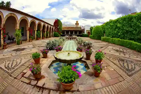 Córdoba: Tour Guiado pelos Pátios do Palácio de Viana