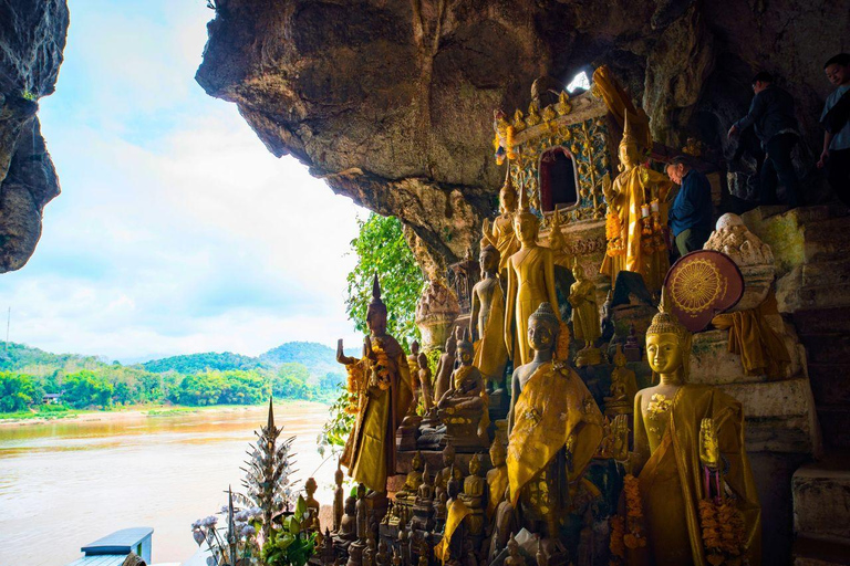 Luang Prabang: Tak Bat Ceremony, Pak Ou Caves & Boat Tour