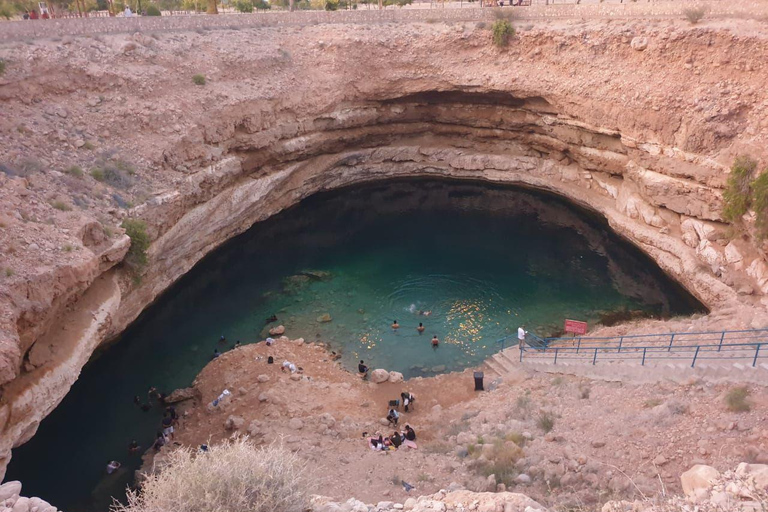 Muscat: 12 - Hours Wadi Adventure & Muscat City Tour