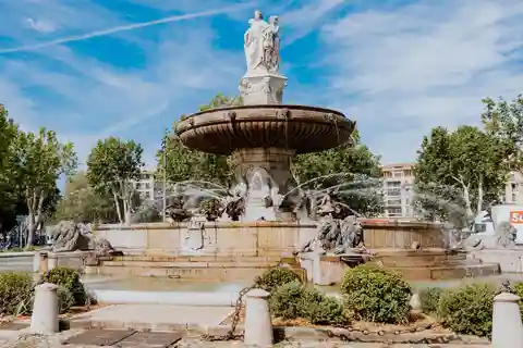Auténtica ruta del vino por el campo y la elegante Aix-en-Provence
