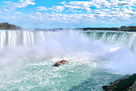 Niagarafälle: Kleingruppentour mit Weinverkostung und Kreuzfahrt