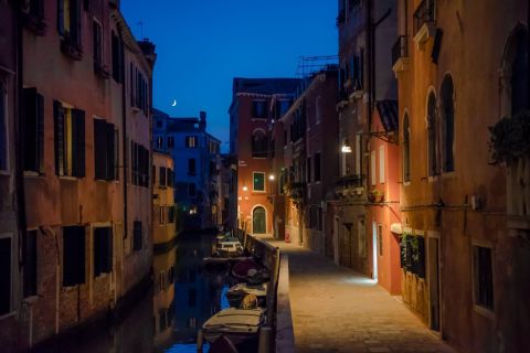 Venice: 2-Hour Legends and Ghosts of Cannaregio Tour