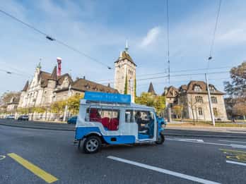 Zurich: Private eTukTuk City Tour