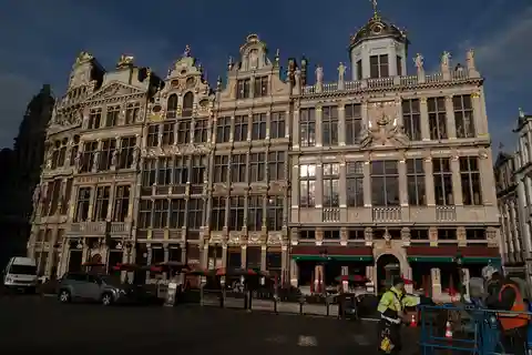 Bruselas: Tour a pie de la Estación Central al Manneken Pis