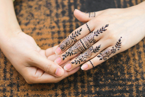 Jaipur: Experience Art of Henna