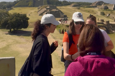 Oaxaca: Premium Monte Alban and Master Artisans Tour Oaxaca: Premium Monte Albán and Master Artisans Tour