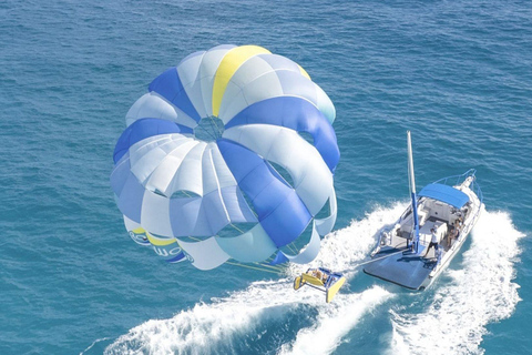 Cancun: Parasailing, Speedboat & Snorkeling Cancun: Parasailing Option