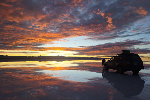 From La Paz: Premium round-trip bus, Uyuni Salt Flats Tour From La Paz: Premium Roundtrip Bus, Uyuni Salt Flat Tour