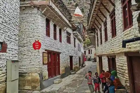 Pokhara: tour economico di 2 giorni di Jomsom, Marpha e Muktinath