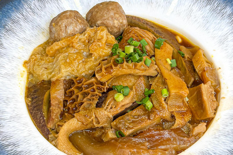 澳门：私人历史漫步和米其林当地美食之旅深圳：未来自动驾驶出租车、巴士和无人机送货