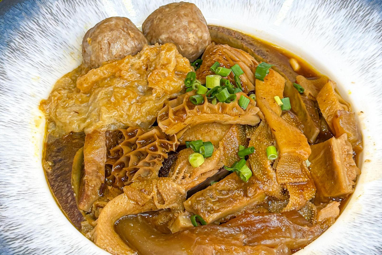 澳门：私人历史漫步和米其林当地美食之旅深圳：未来自动驾驶出租车、巴士和无人机送货