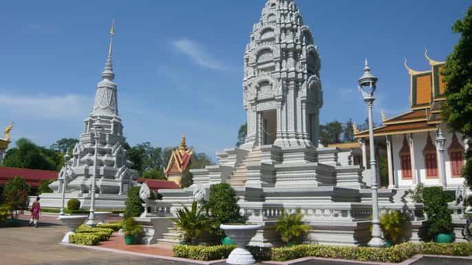 phnom penh city tour + mekong river boat trip