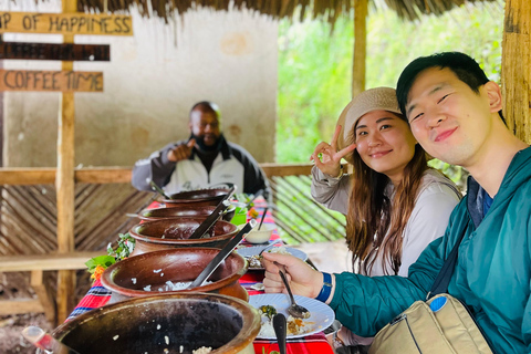 Arusha |Moshi: tour del villaggio Maasai, cascate e caffèArusha: villaggio Masai, cascata Materuni e tour del caffè