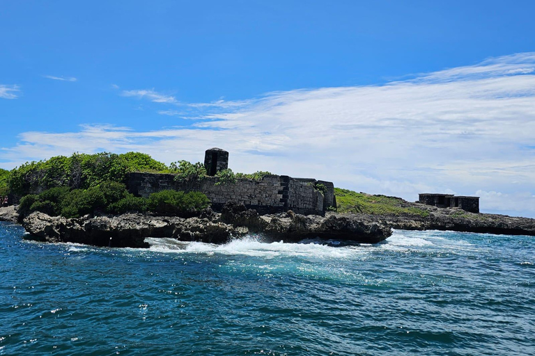 5 ilhas Passeio de barco, Snorkeling, Almoço de churrasco na praia