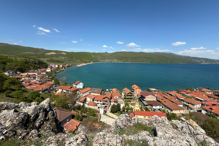 Desde Tirana/Durres: Korca, Voskopoja, Pogradec,Lin Excursión de un día