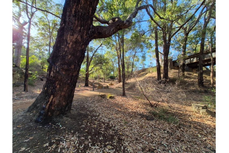 Perth Hills, Wildlife Park & Historic Pub Tour