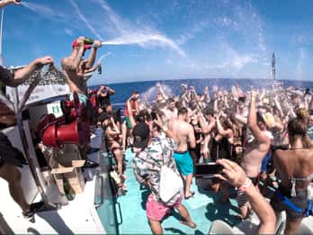 San Antonio: 3-tägige Spring-Break-Erfahrung auf Ibiza San Antonio: 3-tägige Spring-Break-Erfahrung auf Ibiza
