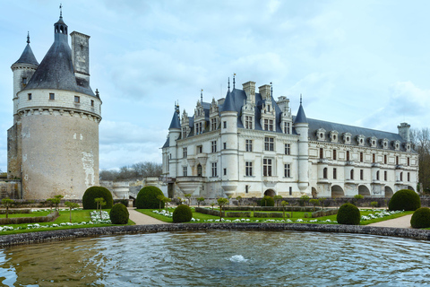 Loire Valley: Full Day Horse Ride, Grand Canal & Castle View